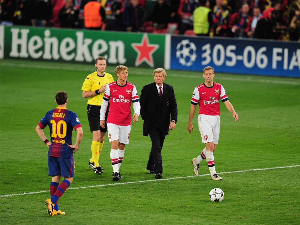 终咬得很紧 终咬得很紧